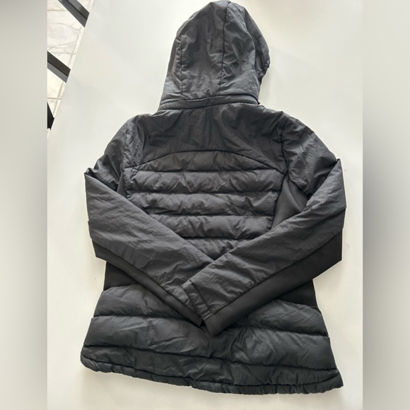 Calvin Klein Down Jacket w/ removable hood - Picture 2 of 3